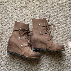 Sorel wedge boots
